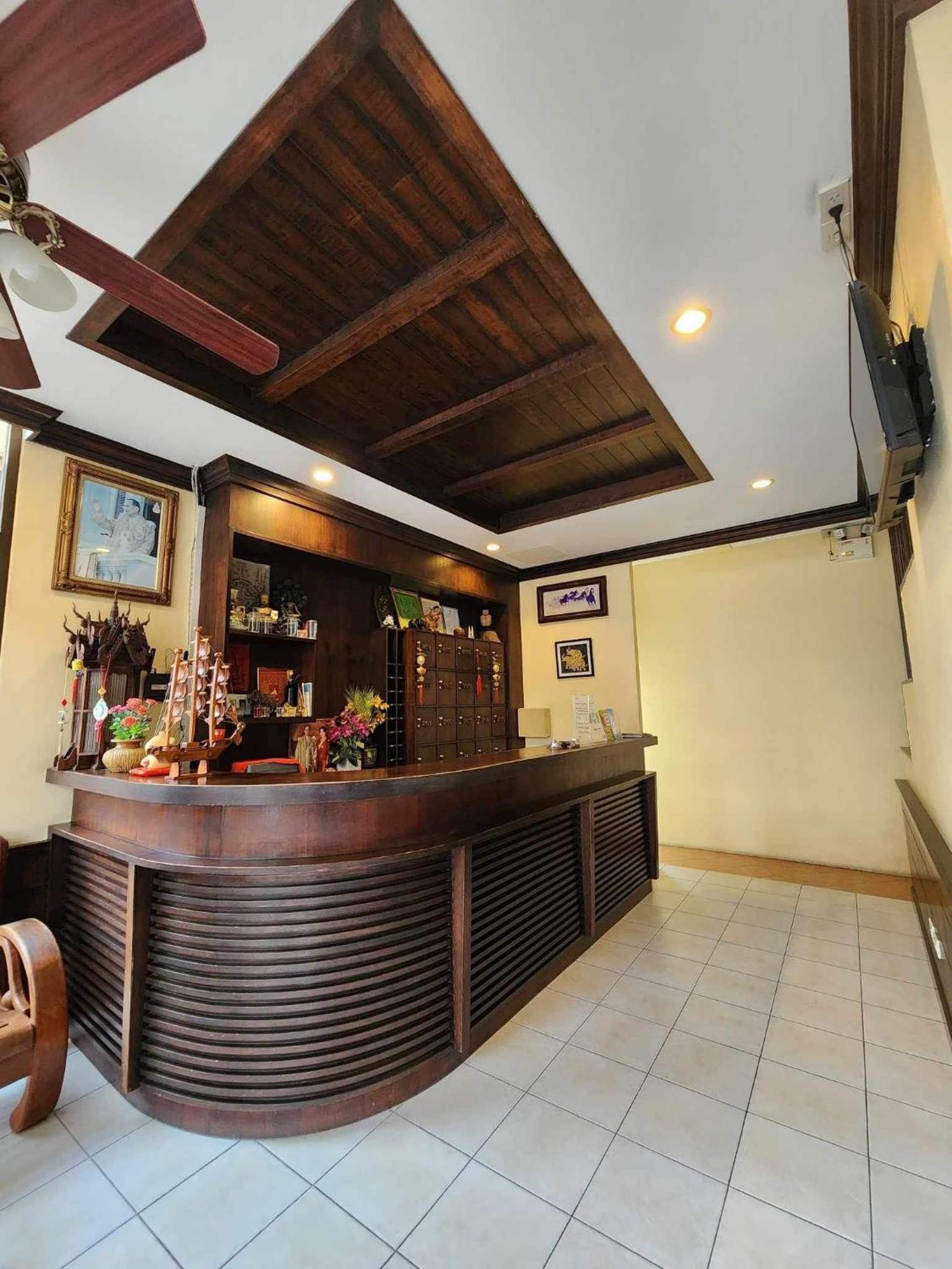 Baan Kingkeaw Thamdee Patong Hotel Exterior photo